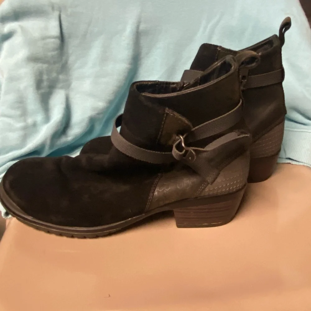 Keen ankle boots